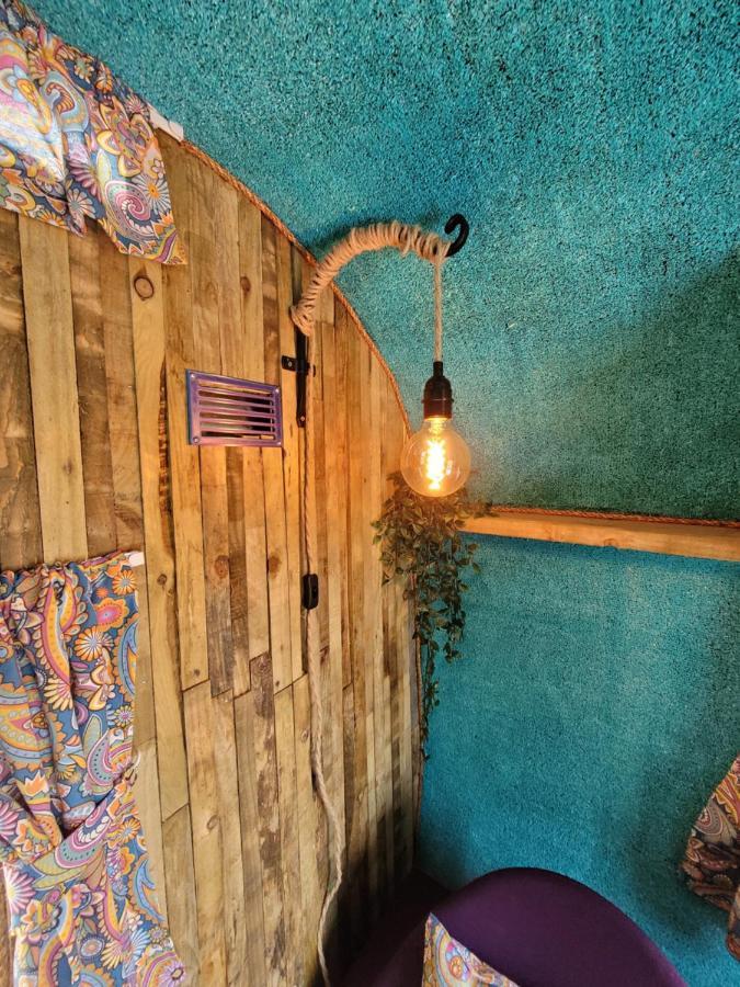 Budget Stay, In Lovely Private Setting With Rustic Charm, Log Burner, Fire Pit, Campers Kitchen & Eco Loo No Bedding Supplied Narberth Ngoại thất bức ảnh