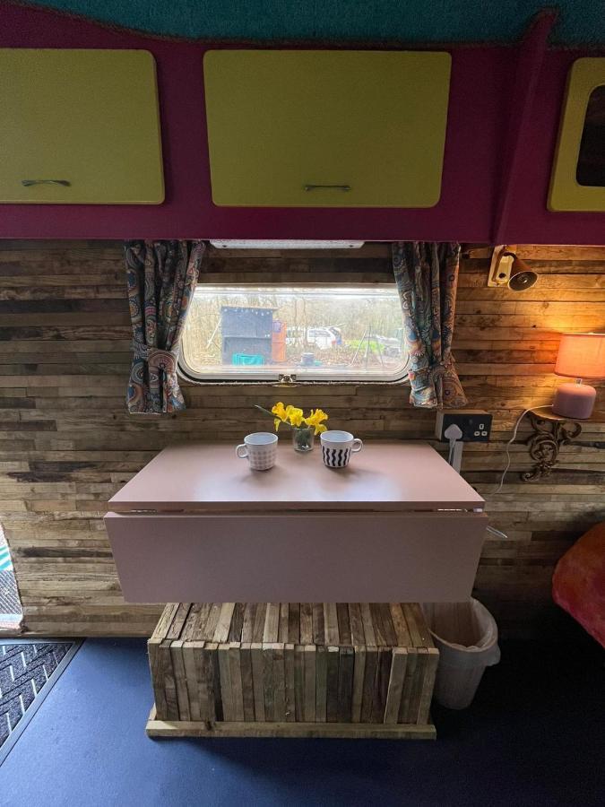 Budget Stay, In Lovely Private Setting With Rustic Charm, Log Burner, Fire Pit, Campers Kitchen & Eco Loo No Bedding Supplied Narberth Ngoại thất bức ảnh